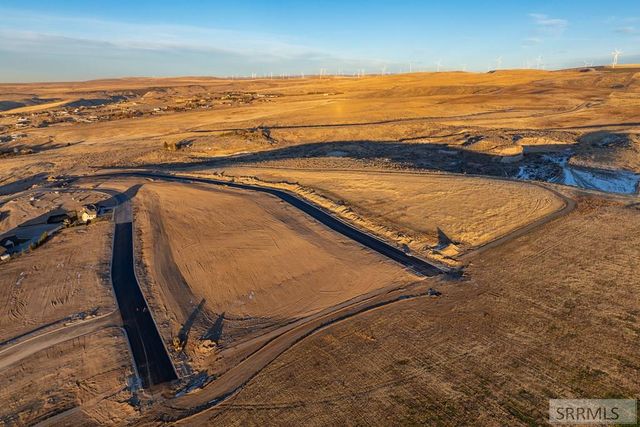 6486 Hillsdale Lane, Ammon, ID 83406