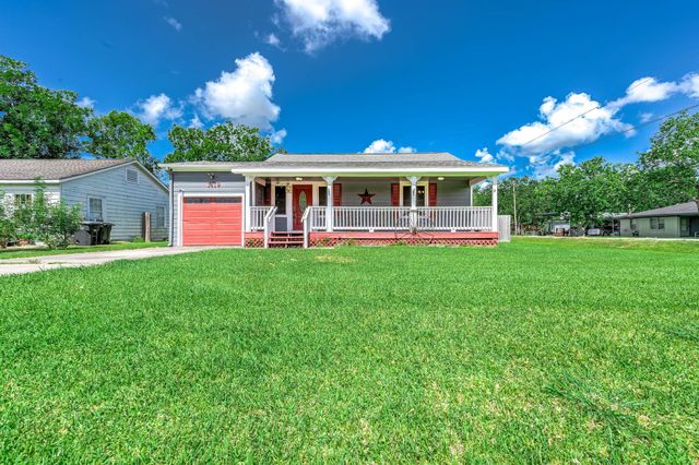 1419 S Durant Street, Alvin, TX 77511