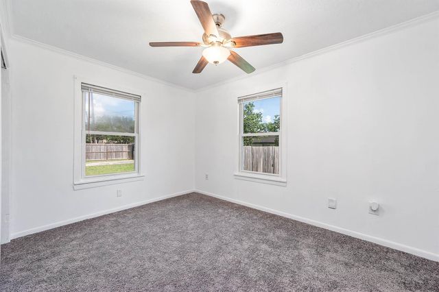 1419 S Durant Street, Alvin, TX 77511