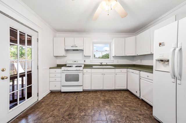 1419 S Durant Street, Alvin, TX 77511