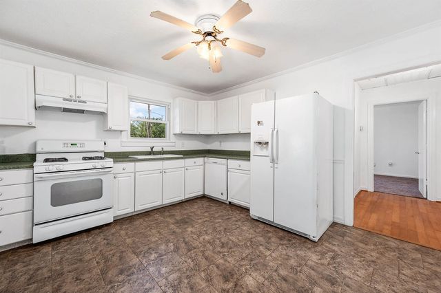 1419 S Durant Street, Alvin, TX 77511