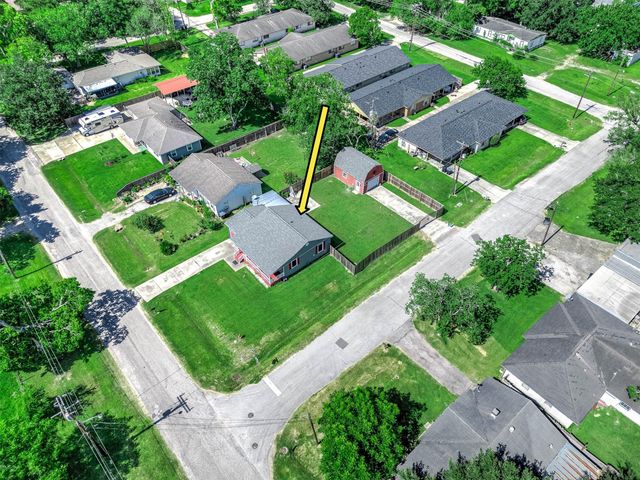 1419 S Durant Street, Alvin, TX 77511
