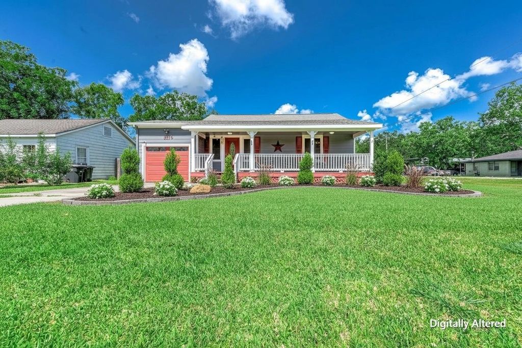 1419 S Durant Street, Alvin, TX 77511
