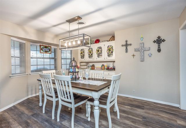 2002 Everglade Drive, Gainesville, TX 76240
