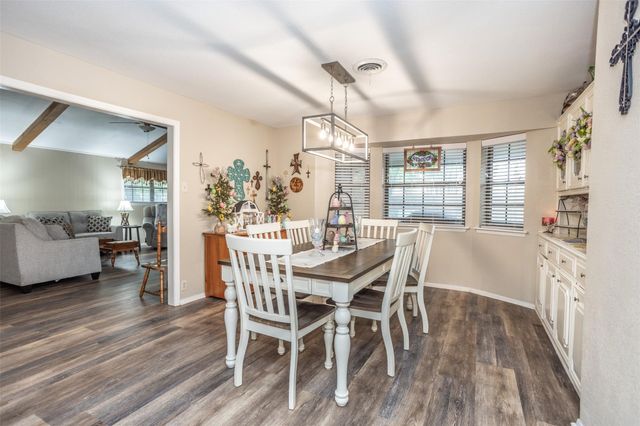 2002 Everglade Drive, Gainesville, TX 76240