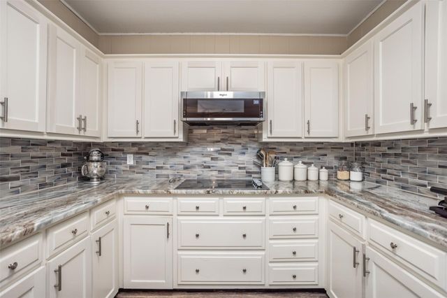 2002 Everglade Drive, Gainesville, TX 76240