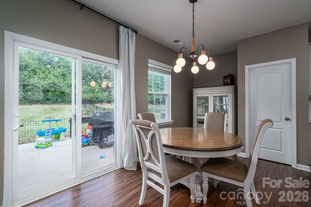 2643 Swamp Chestnut Oak Drive, Gastonia, NC 28056