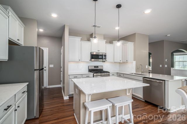 2643 Swamp Chestnut Oak Drive, Gastonia, NC 28056