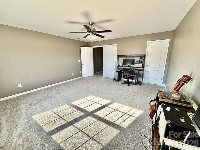 2643 Swamp Chestnut Oak Drive, Gastonia, NC 28056