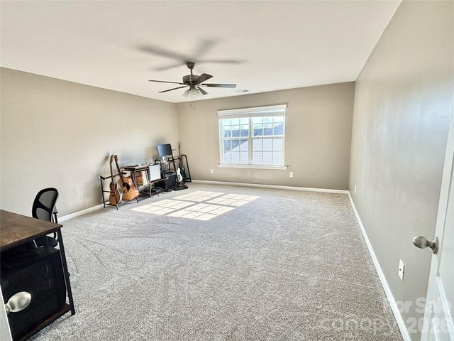 2643 Swamp Chestnut Oak Drive, Gastonia, NC 28056