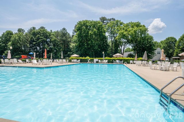 2643 Swamp Chestnut Oak Drive, Gastonia, NC 28056