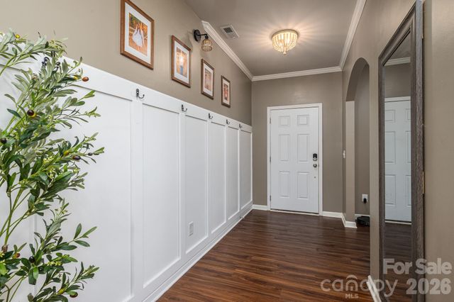 2643 Swamp Chestnut Oak Drive, Gastonia, NC 28056