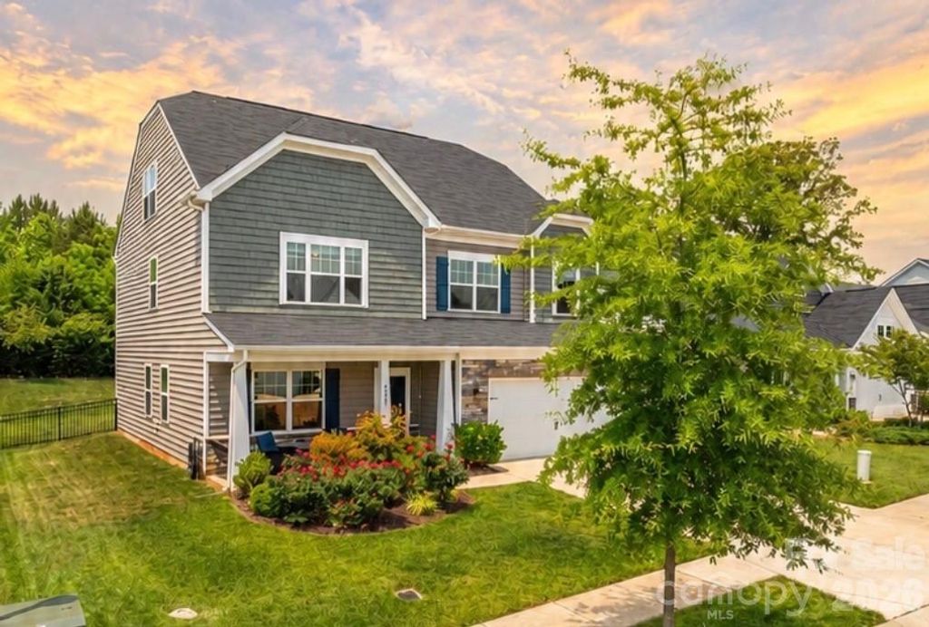 2643 Swamp Chestnut Oak Drive, Gastonia, NC 28056