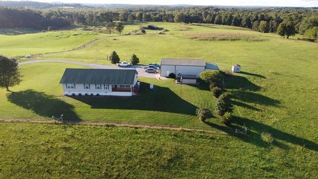 12343 Griffith Road, Pikeville, TN 37367