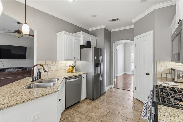 3907 W Mountain View Drive, Fayetteville, AR 72704
