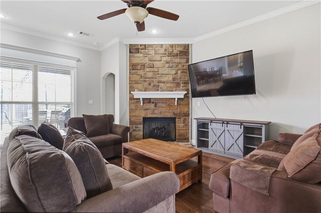 3907 W Mountain View Drive, Fayetteville, AR 72704