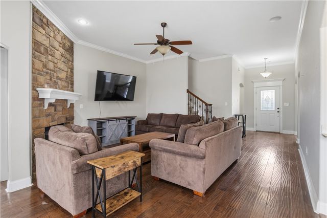 3907 W Mountain View Drive, Fayetteville, AR 72704