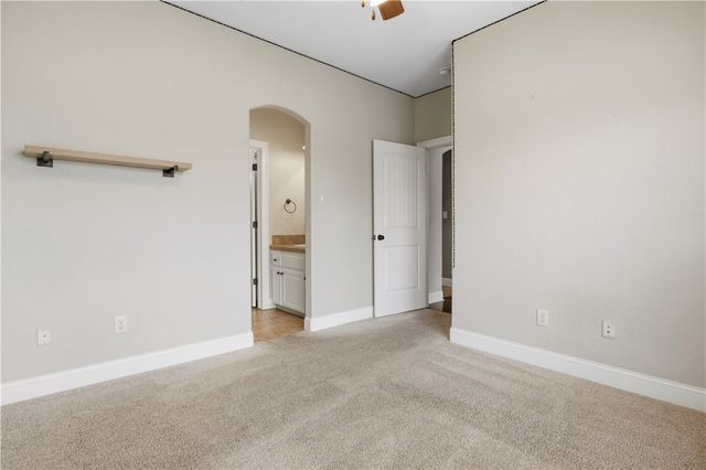 3907 W Mountain View Drive, Fayetteville, AR 72704