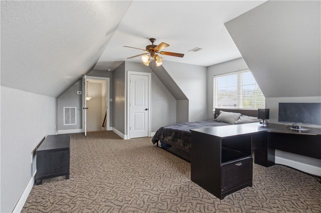 3907 W Mountain View Drive, Fayetteville, AR 72704