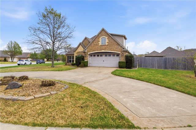 3907 W Mountain View Drive, Fayetteville, AR 72704