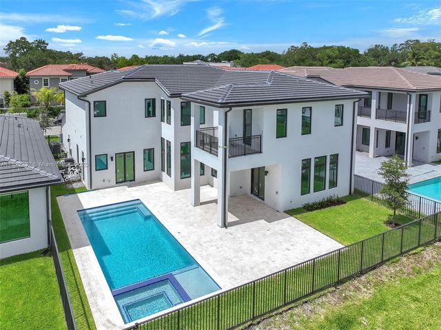 3511 Ashwood Cir S, Hollywood, FL 33312
