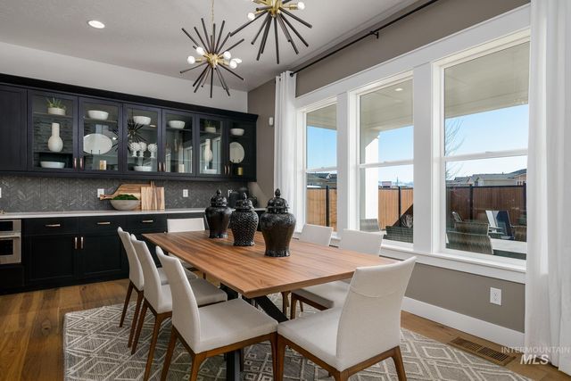 3370 N Del Sol Way, Star, ID 83669