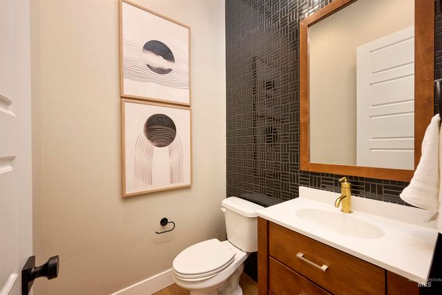 3370 N Del Sol Way, Star, ID 83669