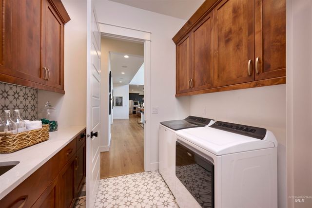 3370 N Del Sol Way, Star, ID 83669