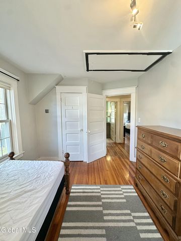 135 Western Parkway, Schenectady, NY 12304