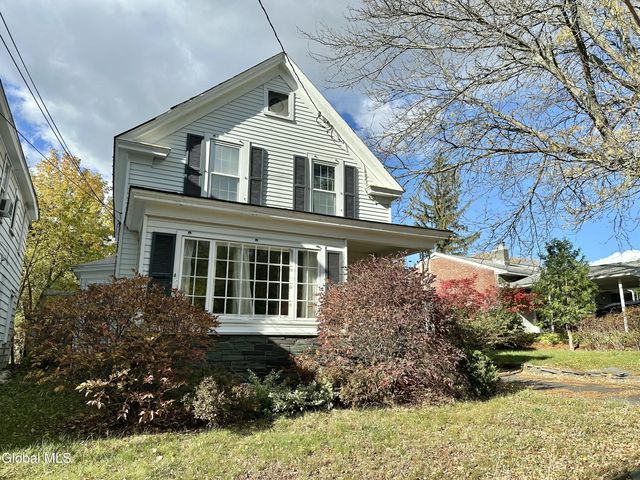135 Western Parkway, Schenectady, NY 12304