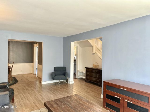 135 Western Parkway, Schenectady, NY 12304