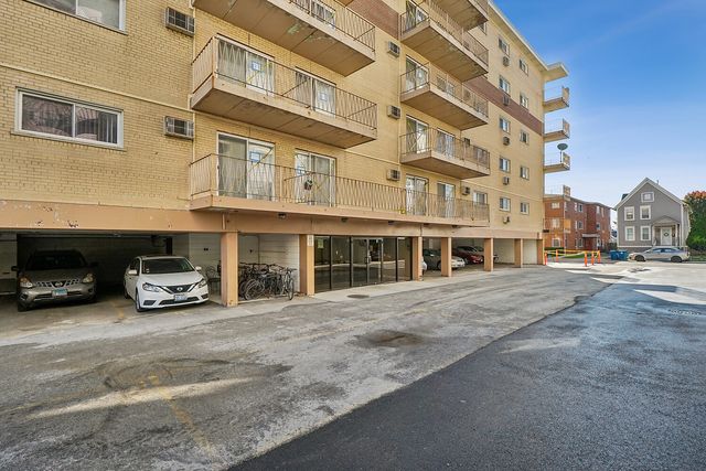 7443 Washington Street 307, Forest Park, IL 60130