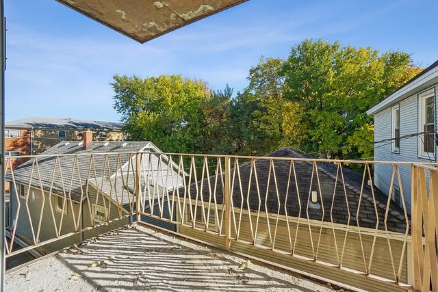 7443 Washington Street 307, Forest Park, IL 60130