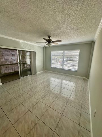4158 Inverrary Drive 202, Lauderhill, FL 33319
