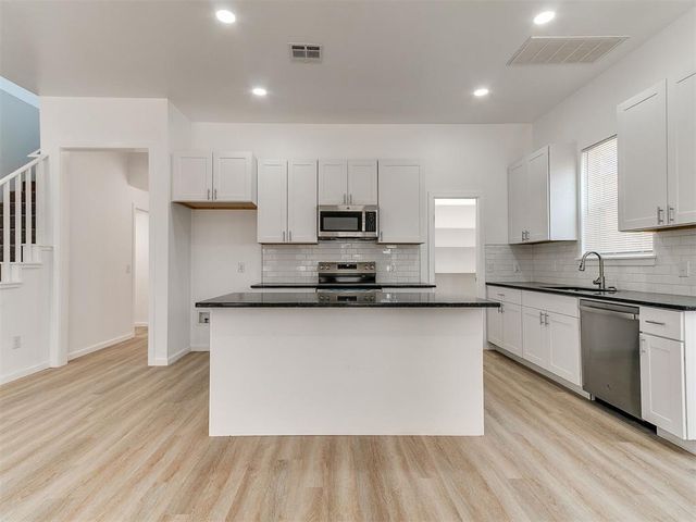 624 E Harrison Avenue, Guthrie, OK 73044