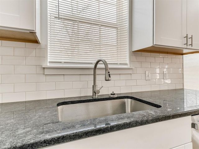 624 E Harrison Avenue, Guthrie, OK 73044