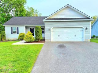 11 E Boylston Street, Glens Falls, NY 12801