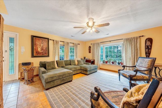 112 Shawsville Pike NE, Check, VA 24072