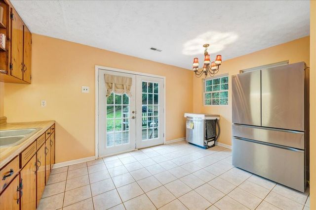 112 Shawsville Pike NE, Check, VA 24072