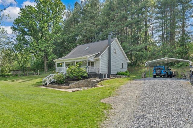 112 Shawsville Pike NE, Check, VA 24072