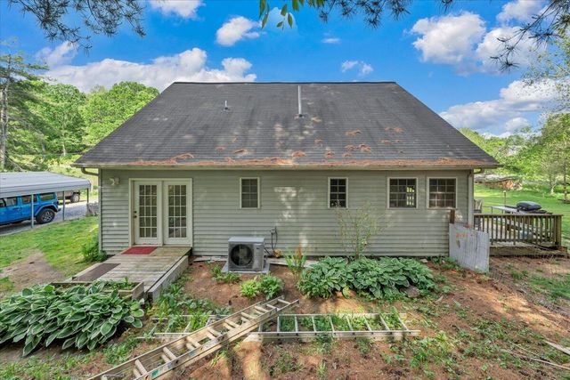 112 Shawsville Pike NE, Check, VA 24072