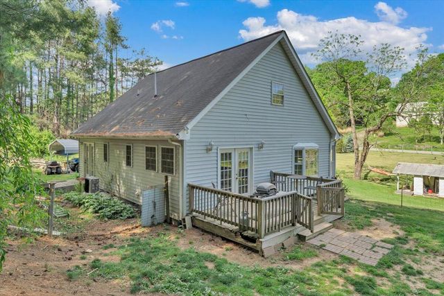 112 Shawsville Pike NE, Check, VA 24072
