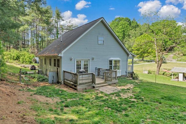 112 Shawsville Pike NE, Check, VA 24072