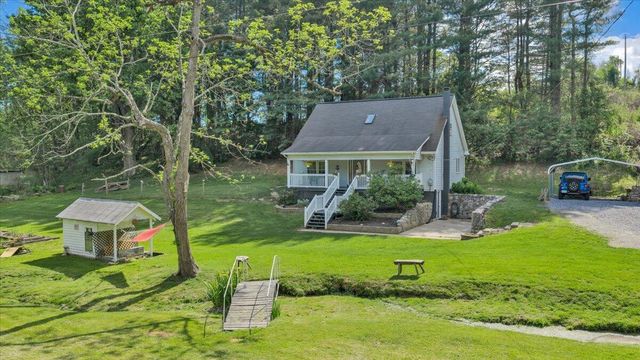 112 Shawsville Pike NE, Check, VA 24072