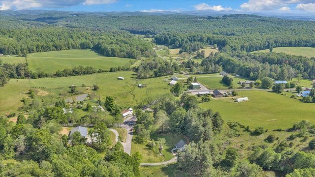 112 Shawsville Pike NE, Check, VA 24072
