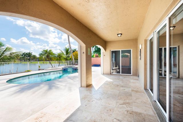 13116 SW 136th Ter, Miami, FL 33186