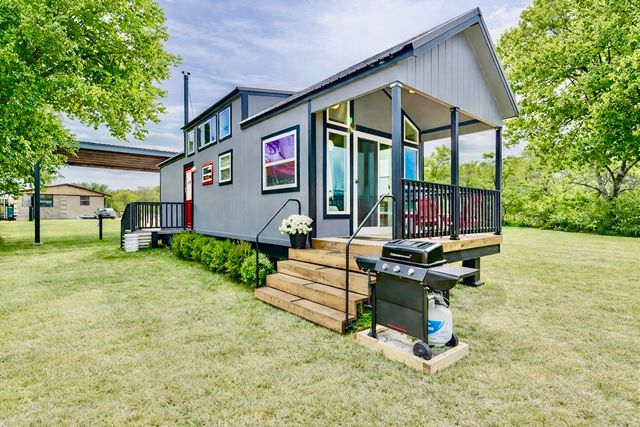 2013 Bedford Ct, Weatherford, TX 76087