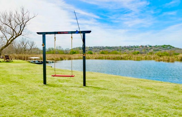 2013 Bedford Ct, Weatherford, TX 76087