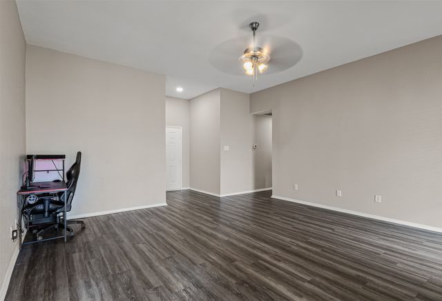 1012 High Crest Drive, Azle, TX 76020