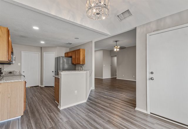 1012 High Crest Drive, Azle, TX 76020